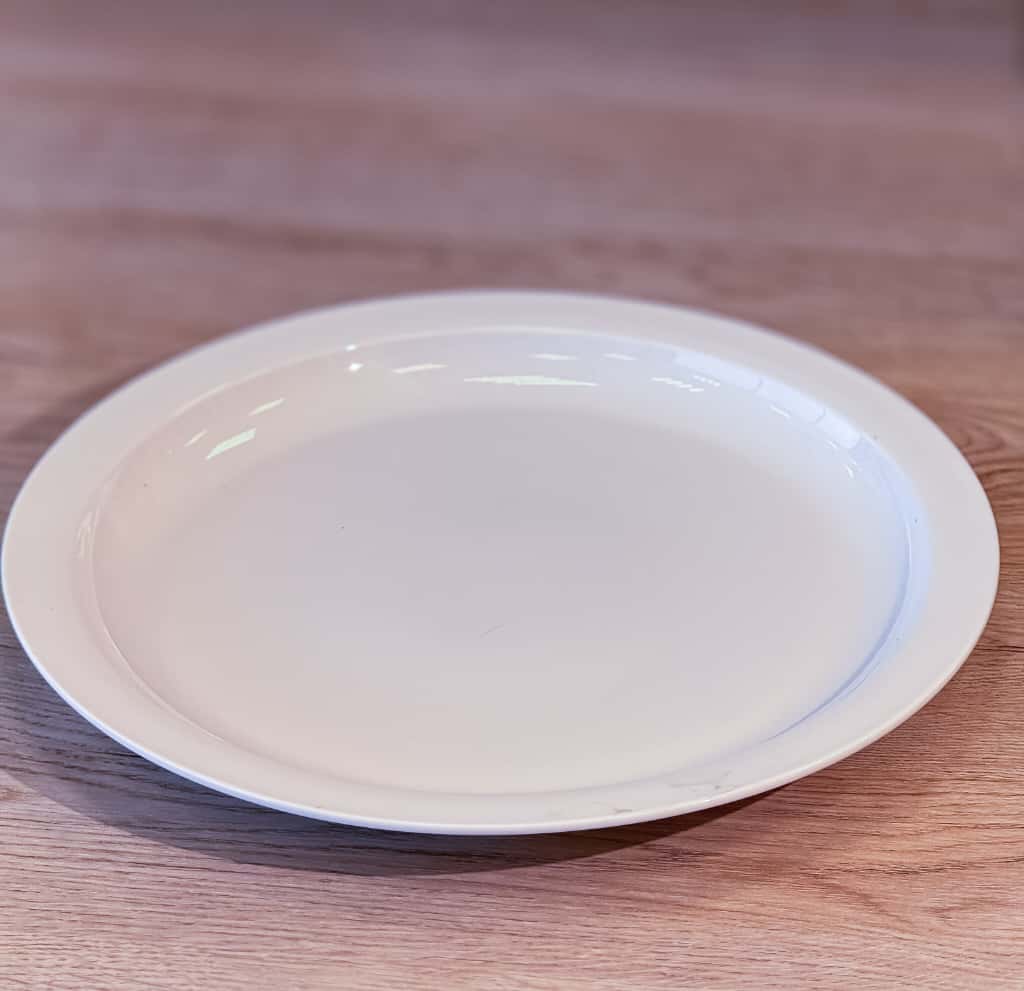 صحن ابيض A017
