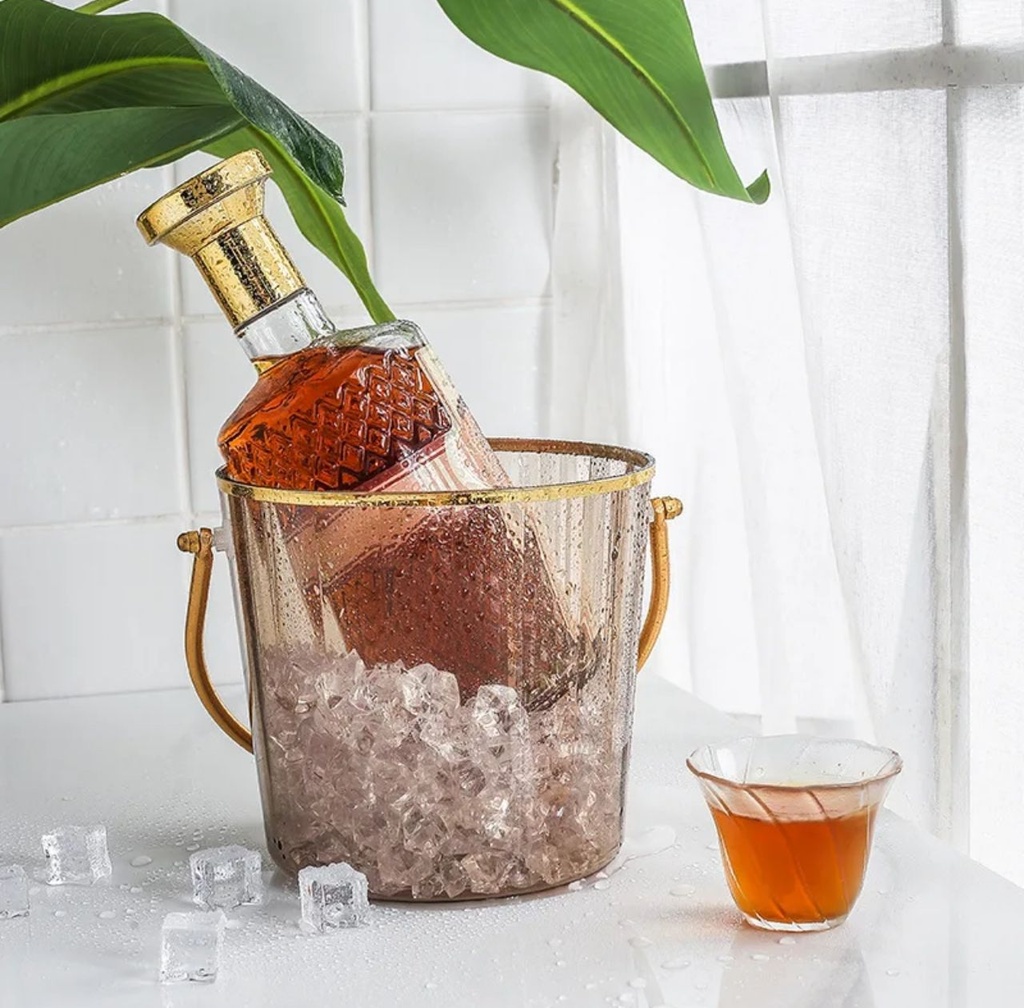 حافظات عصير بارد